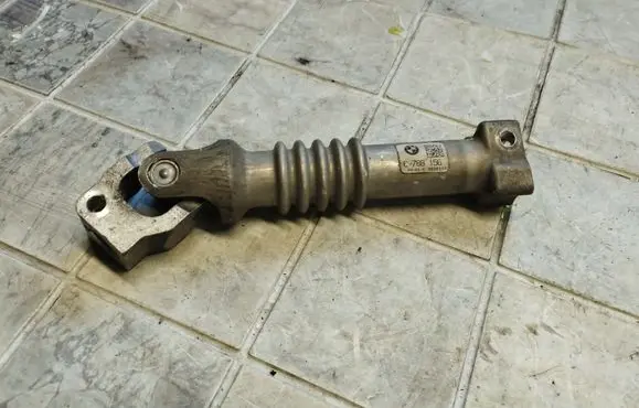 BMW 7 F01 F02 F03 F04 Steering column universal joint 6788156