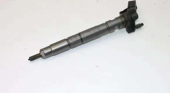 Audi A5 8T 8F Fuel injector 0445116008 059130277AP