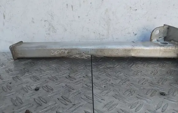 Peugeot 3008 I Front bumper shock/impact absorber 