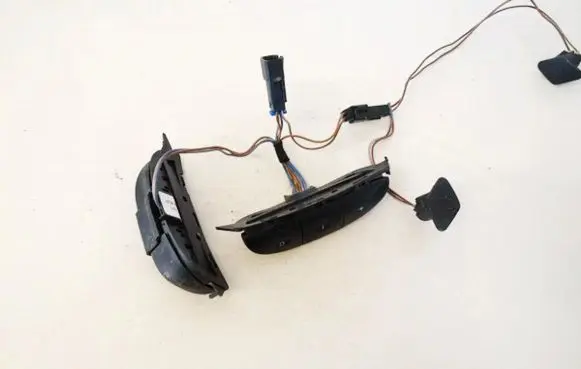 Opel Astra G Steering wheel buttons/switches 90561159