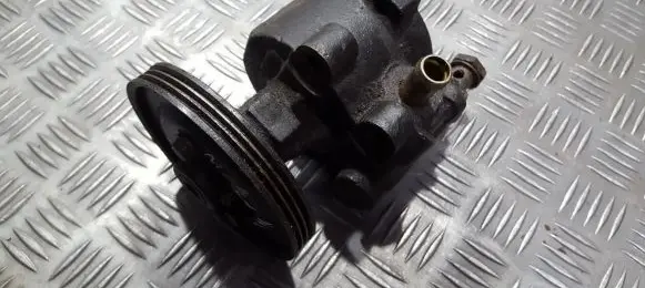 Renault Megane I Power steering pump 7846075
