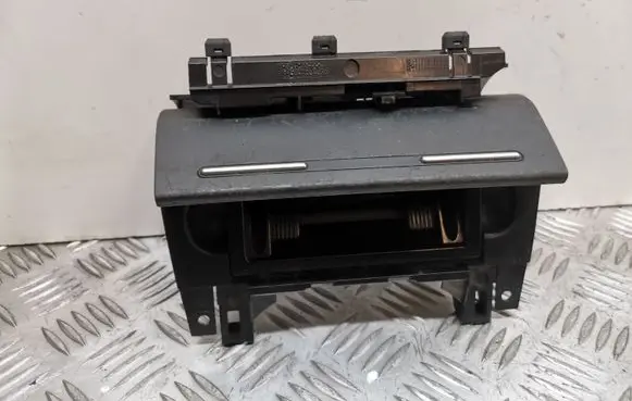 Ashtray (front)