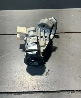 Toyota Aygo AB40 Ignition lock 897820H020 07N98339