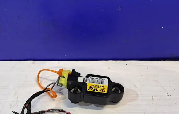 Chevrolet Tahoe Airbag deployment crash/impact sensor 10381278