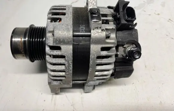 KIA Rio Generator/alternator 37300-07450