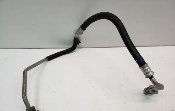 Toyota Avensis T270 Air conditioning (A/C) pipe/hose 8870305350