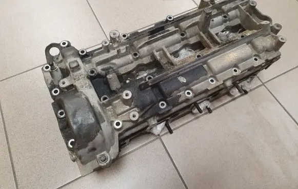Mercedes-Benz S W221 Engine head R6420163901 A6420101230