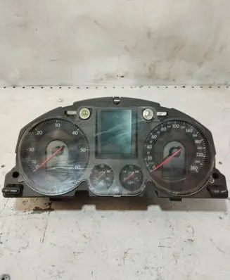 Volkswagen PASSAT B6 Speedometer (instrument cluster) 3C0920871 V0007000