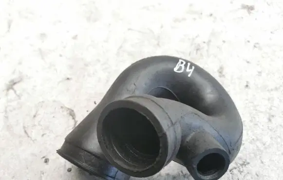 Audi 80 90 S2 B4 Intercooler hose/pipe 028129627d