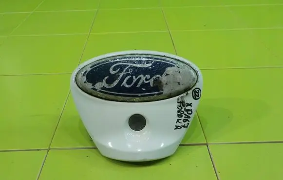 Ford Ka Tailgate glass/window release handle 