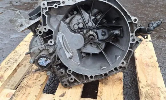 Peugeot 308 SW Manual 5 speed gearbox 9680886910