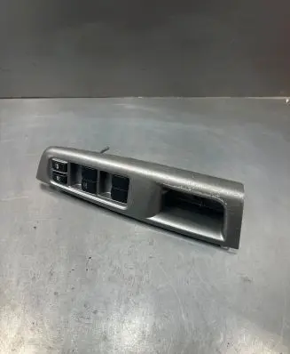 Subaru Impreza III Electric window control switch