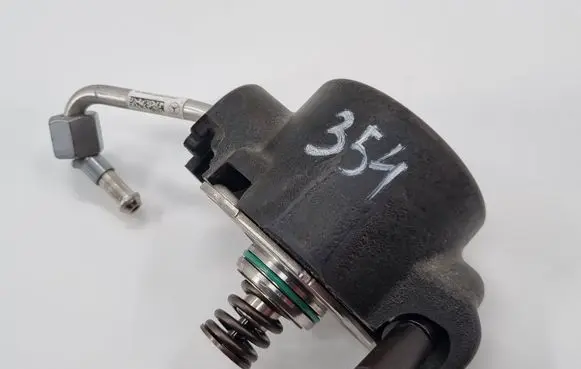 Mercedes-Benz A W177 Fuel injection high pressure pump A2600700500 A2602260300