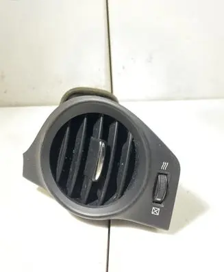 Lexus IS 200-300 Dashboard side air vent grill/cover trim GN71115130
