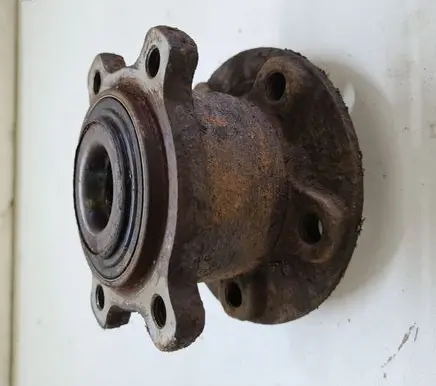Volvo XC60 Rear wheel hub 31360026