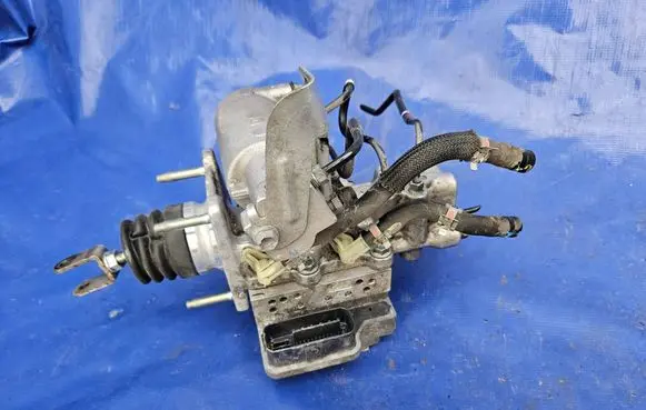 Toyota Auris E180 ABS Pump 47210-12230