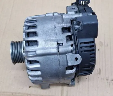Citroen C4 II Generator/alternator 9675753680 IST60C017