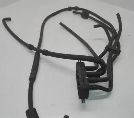 Volkswagen Jetta V Other engine bay part 6Q0131075