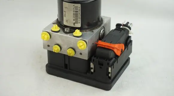 Suzuki Swift I ABS Pump 86L0 06210221714 06210964033