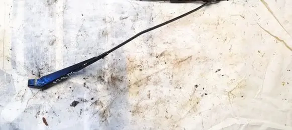 Renault 19 Front wiper blade arm