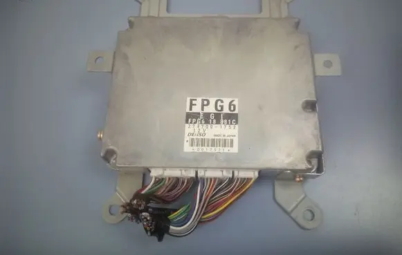 Mazda Premacy Engine control unit/module FPG618881C 2797001752