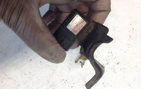 Toyota Avensis T250 Air pressure sensor 8942020370