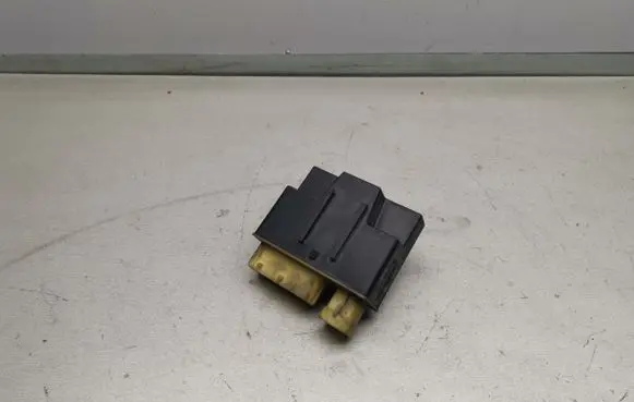 Glow plug pre-heat relay