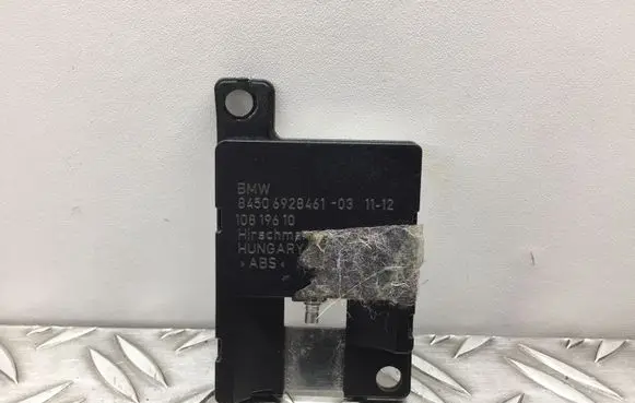 BMW 5 E60 E61 Bluetooth antenna 6928461 84506928461 8450692846103