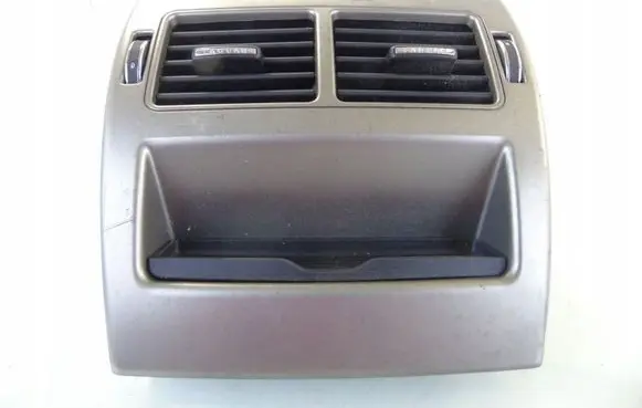 Jaguar XF X250 Rear air vent grill 