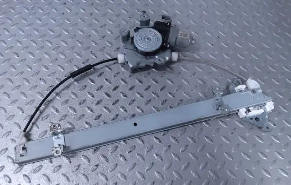 Nissan Cube Z12 Front door window regulator with motor 807201FA0A 807201FA0B