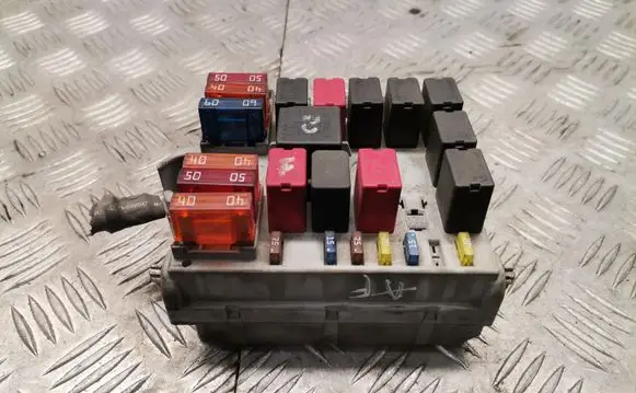 Alfa Romeo 147 Fuse box set 51742420
