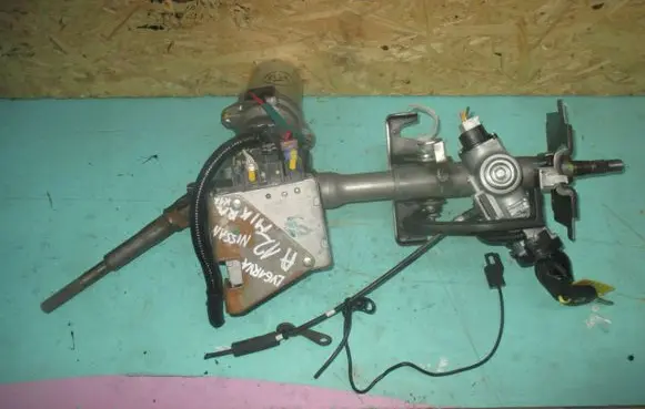 Steering wheel axle set