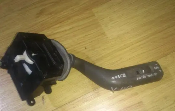 Volvo S40, V40 Wiper control stalk