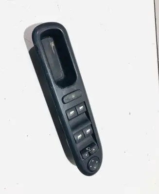 Peugeot 407 Electric window control switch 96468704XT
