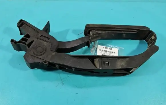 Mercedes-Benz C W203 Accelerator throttle pedal A2113000404 IMPRK1383900
