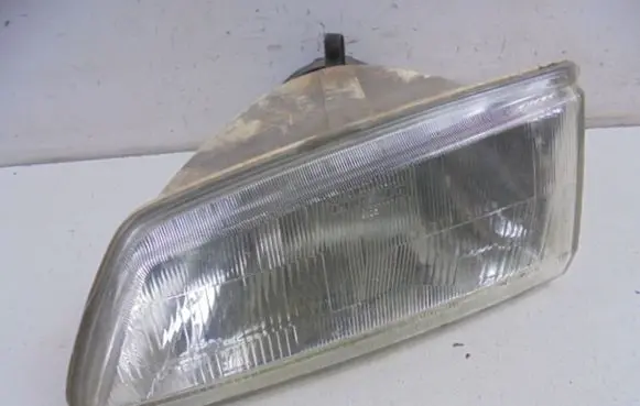 Peugeot 106 Headlight/headlamp 23130584