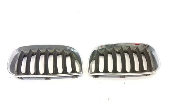 BMW X3 E83 Front bumper upper radiator grill 3402910 3402913 51133402910