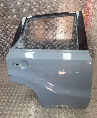 Suzuki Vitara (LY) Rear door S25165076