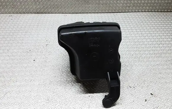 Intake resonator