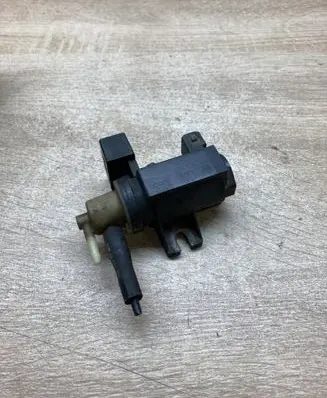 Saab 9-3 Ver2 Vacuum valve 55563532