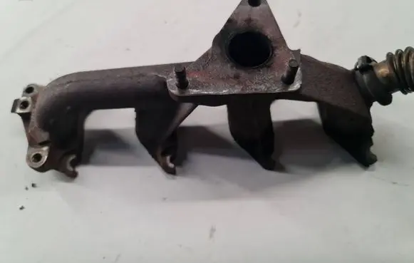 Volvo S40, V40 Exhaust manifold