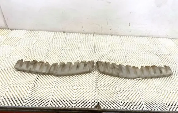 Suzuki Grand Vitara II Front bumper foam support bar 7176165J00