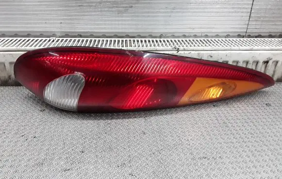 Nissan Almera Tino Rear/tail lights