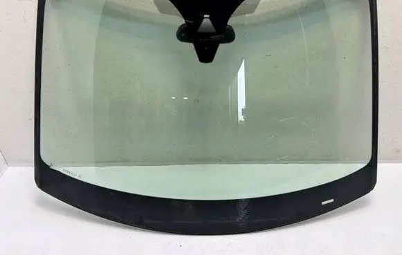 Peugeot 3008 II Front windscreen/windshield window 