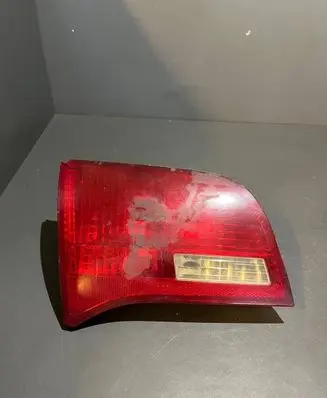 Audi A6 S6 C6 4F Tailgate rear/tail lights 4F9945093 89033744