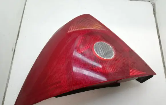 Ford Mondeo Mk III Rear/tail lights 1S7113405A