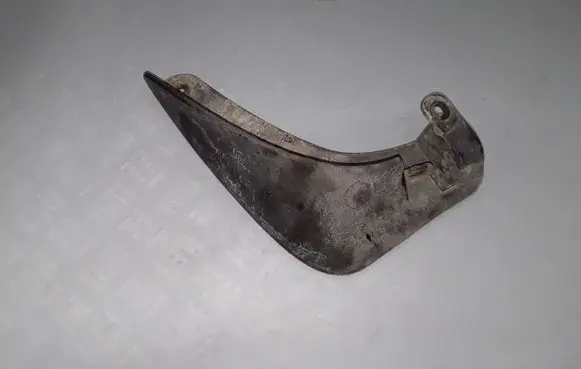 KIA Carens II Front mudguard 868311D000
