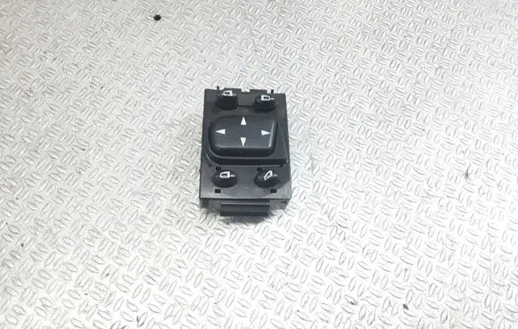 Mercedes-Benz S W220 Wing mirror switch 2208211551