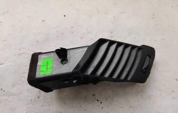 Mercedes-Benz Sprinter W906 Dash center air vent grill A9068300254