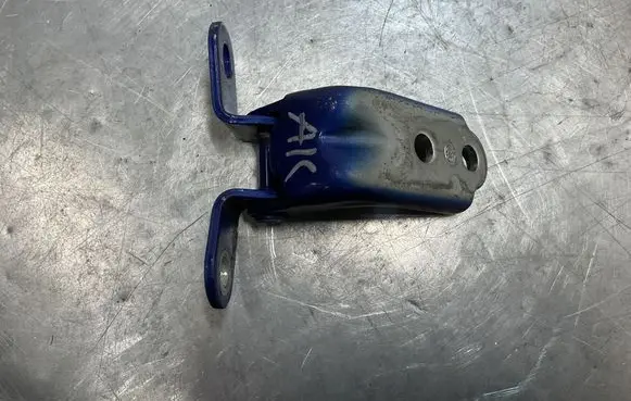 Hyundai i10 Rear door upper hinge 